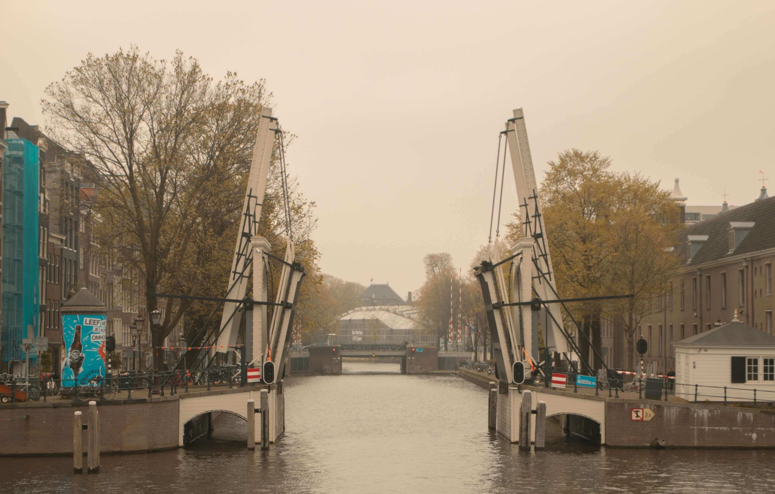 Autumn view of the canals 