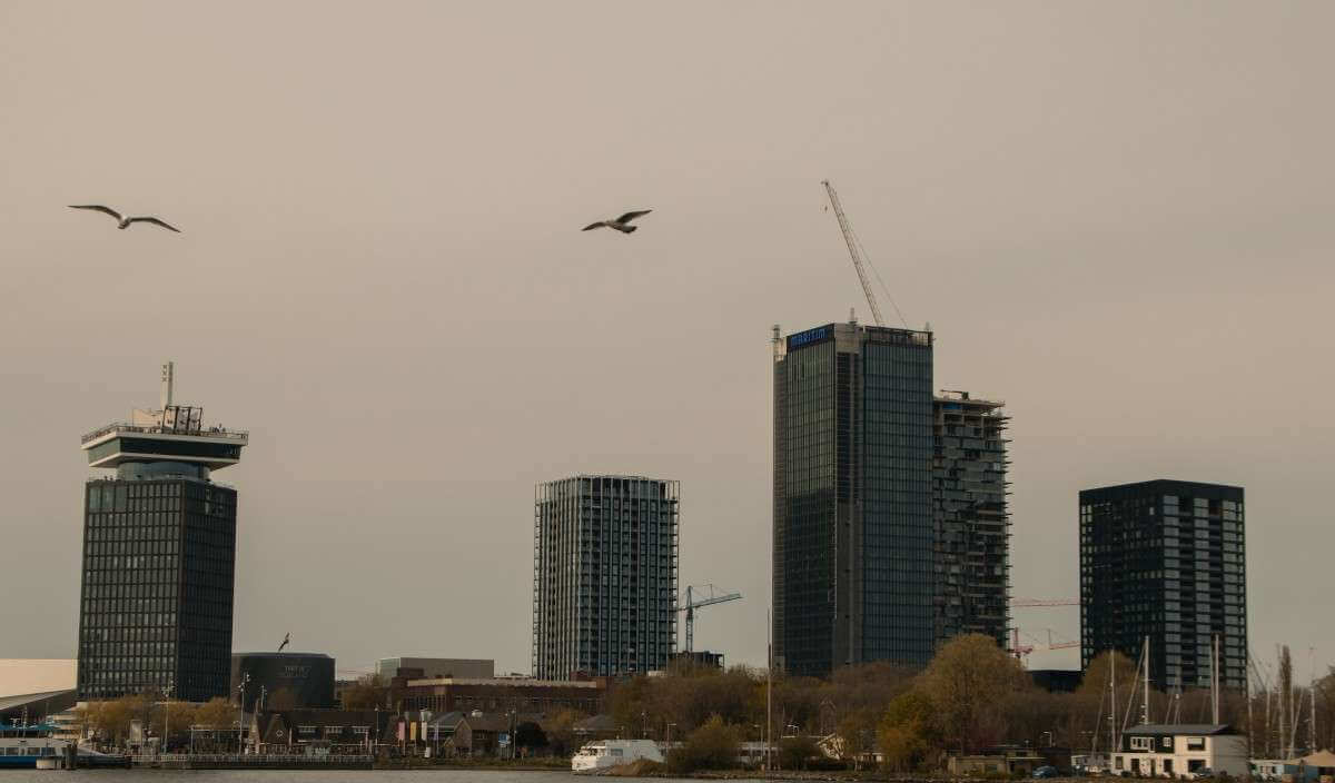 Overhoeks with Maritim Hotel 